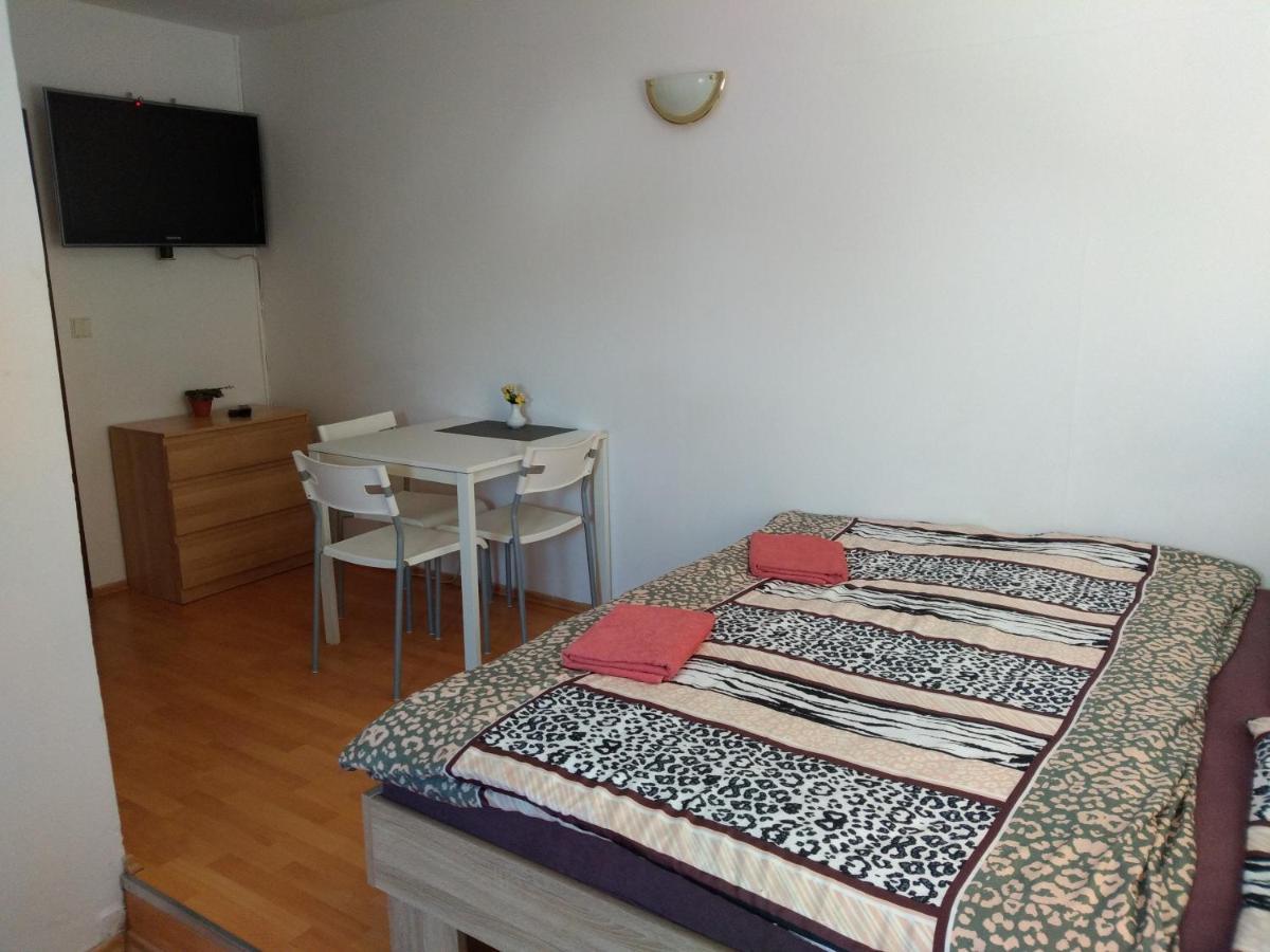 Apartments U Cara Ceske Budejovice Dış mekan fotoğraf