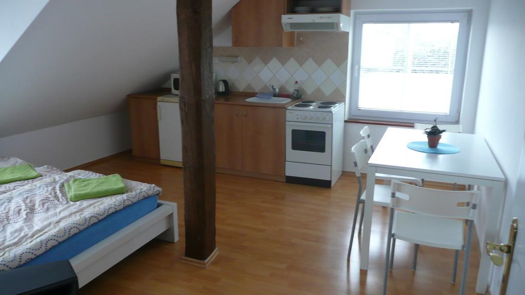 Apartments U Cara Ceske Budejovice Oda fotoğraf